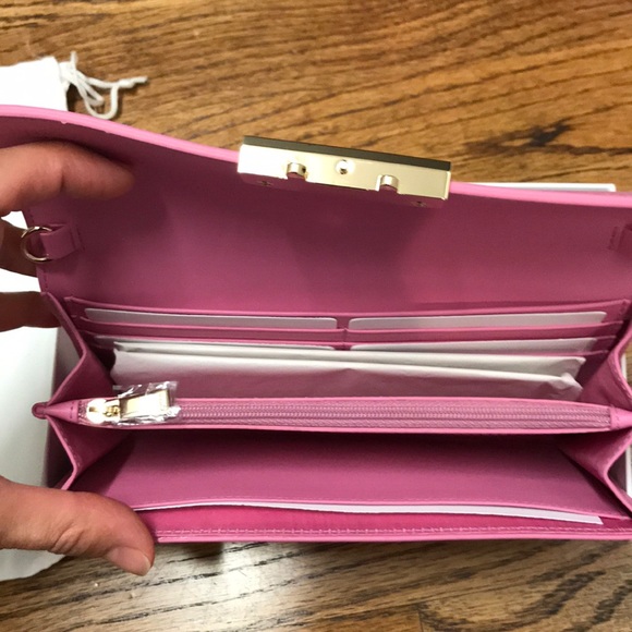 Furla Metropolis XL wallet on a chain in pink - Picture 4 of 8